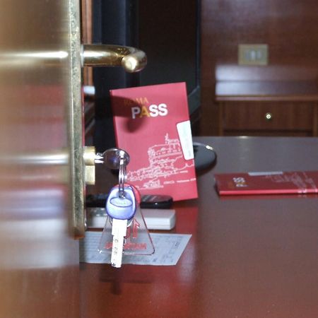 Nazional Rooms ローマ エクステリア 写真